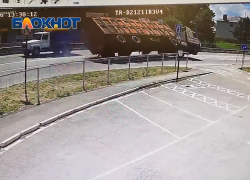 В Абинском районе перевернулся грузовик, перевозивший металлолом