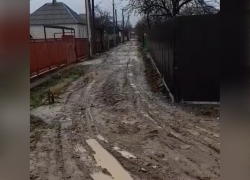 В Крымске на улицах Восточная и Черноморская начали менять водопровод